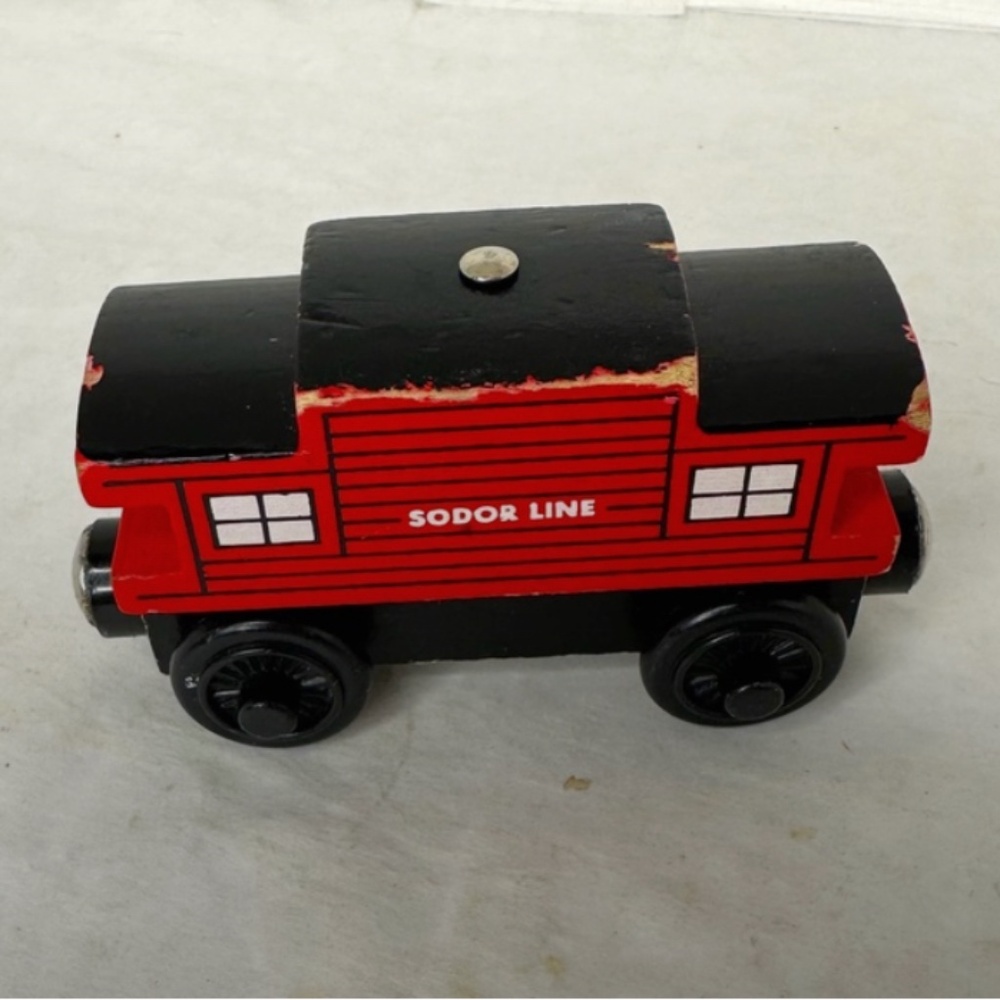 Thomas & Friends Wooden Railway Train Tank Engine Red Sodor Line Caboose  2003